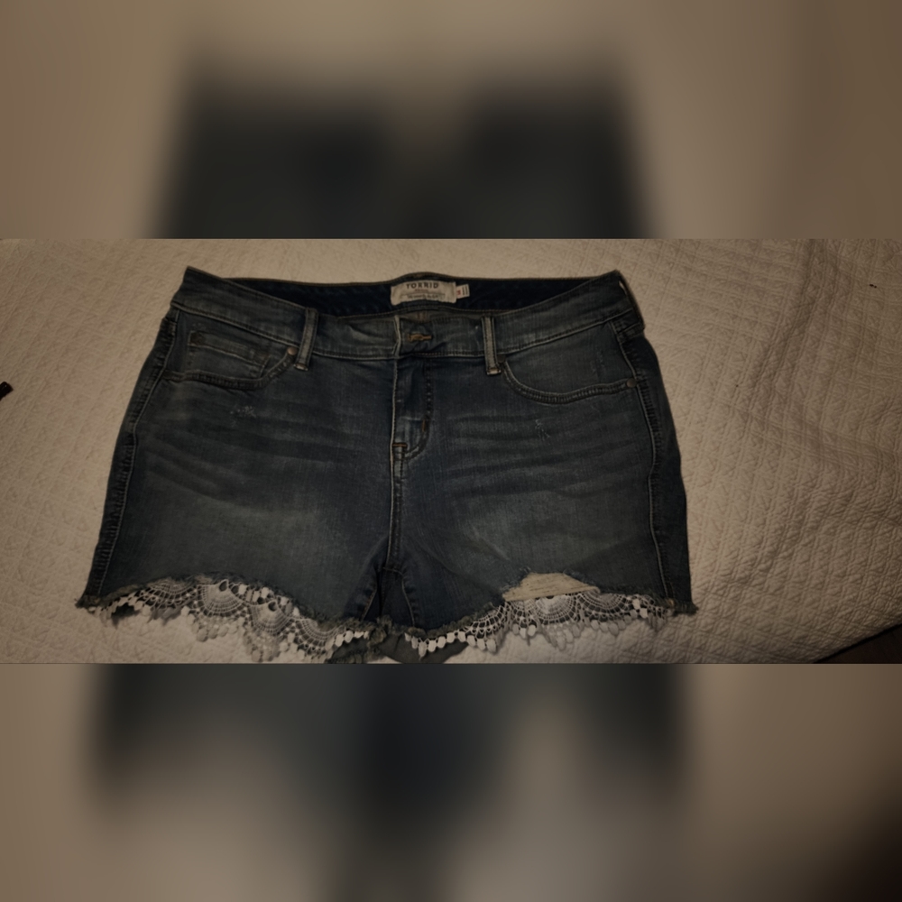 Torrid Denim Lace shorts
